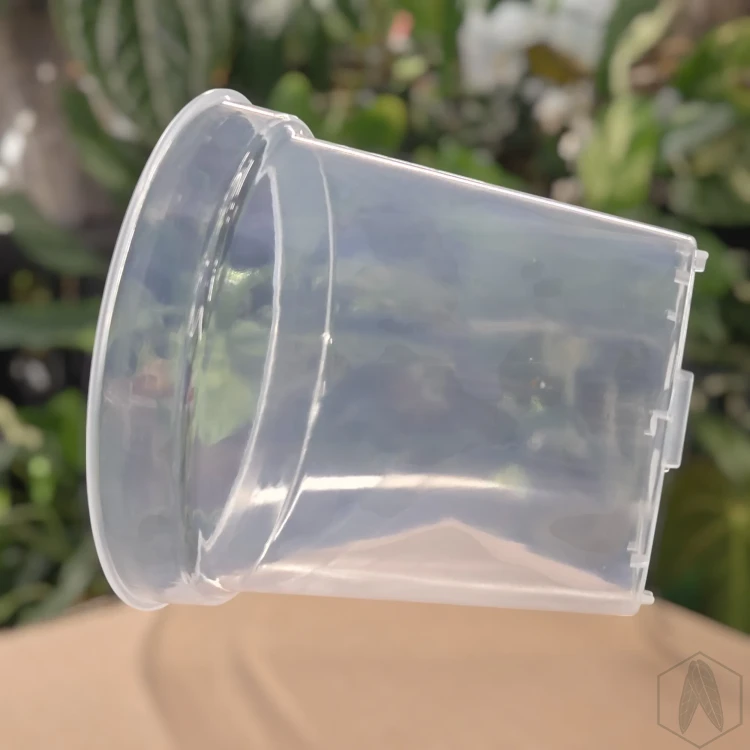 Plastikowa gruba okrągła doniczka 13cm (3).webp