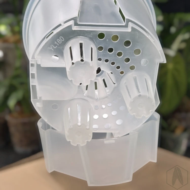 Doniczka oddychająca samonawadniająca mleczna 18cm (4).webp