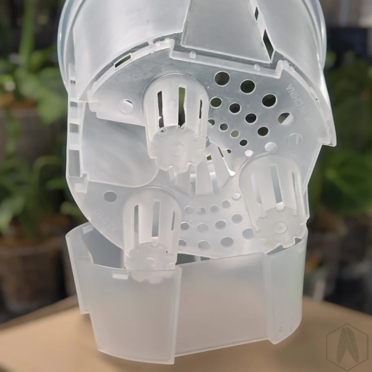 Doniczka oddychająca samonawadniająca mleczna 21cm (4).webp