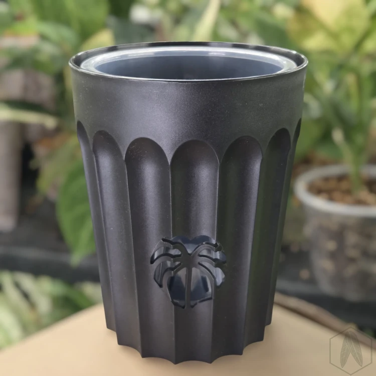 Osłonka na wysoką oddychającą doniczkę v2 12cm czarna (6).webp